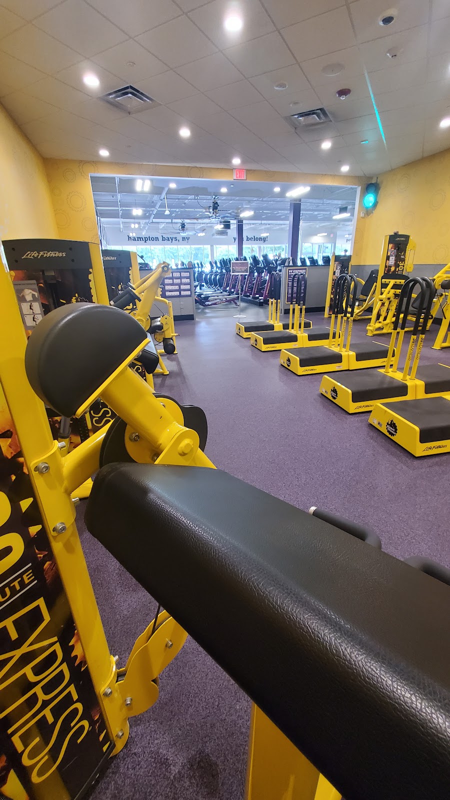 Planet Fitness | 250 W Montauk Hwy, Hampton Bays, NY 11946 | Phone: (631) 723-3174