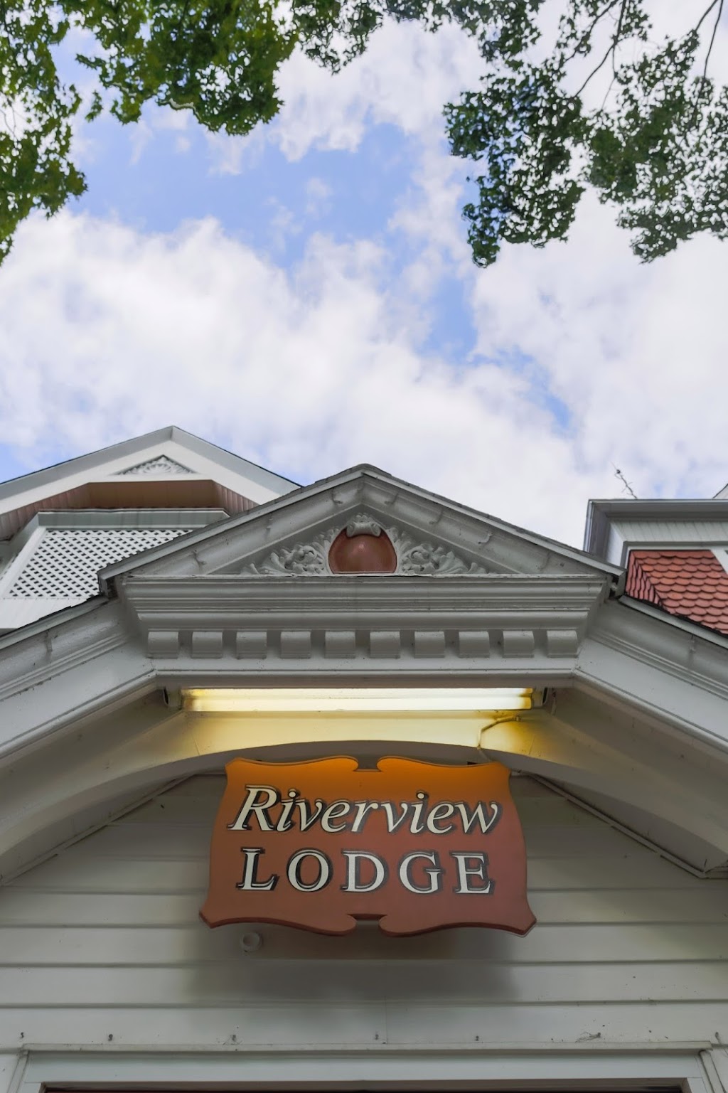 Riverview Lodge Residential Care Home | 10 Prospect St, Deep River, CT 06417 | Phone: (860) 526-4941