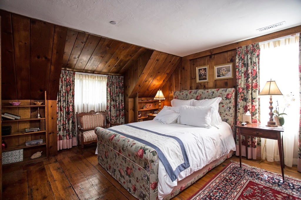 Old Drovers Inn | 196 E Duncan Hill Rd, Dover Plains, NY 12522 | Phone: (845) 832-9311