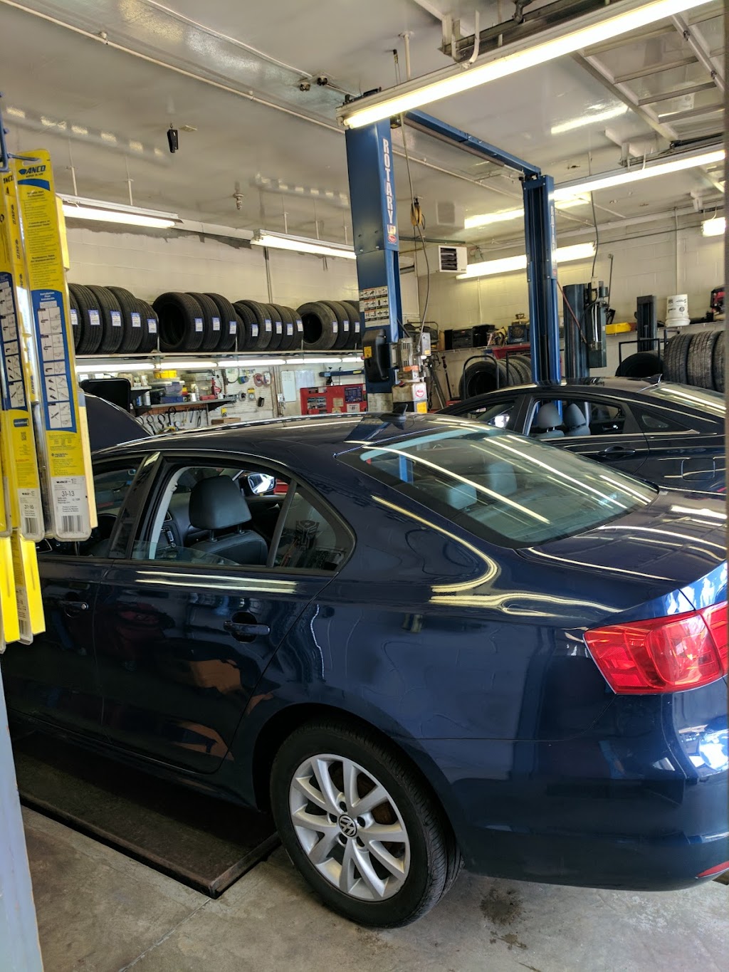 Bishops Auto Sales & Services | 131 Berlin Rd, Cromwell, CT 06416 | Phone: (860) 635-0802