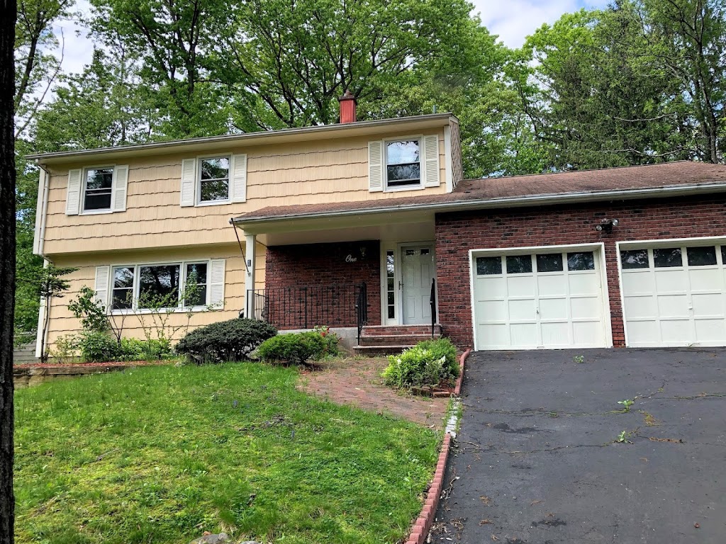 Rosenberg Realty | 23 Cortland Rd, Monsey, NY 10952 | Phone: (845) 362-8407