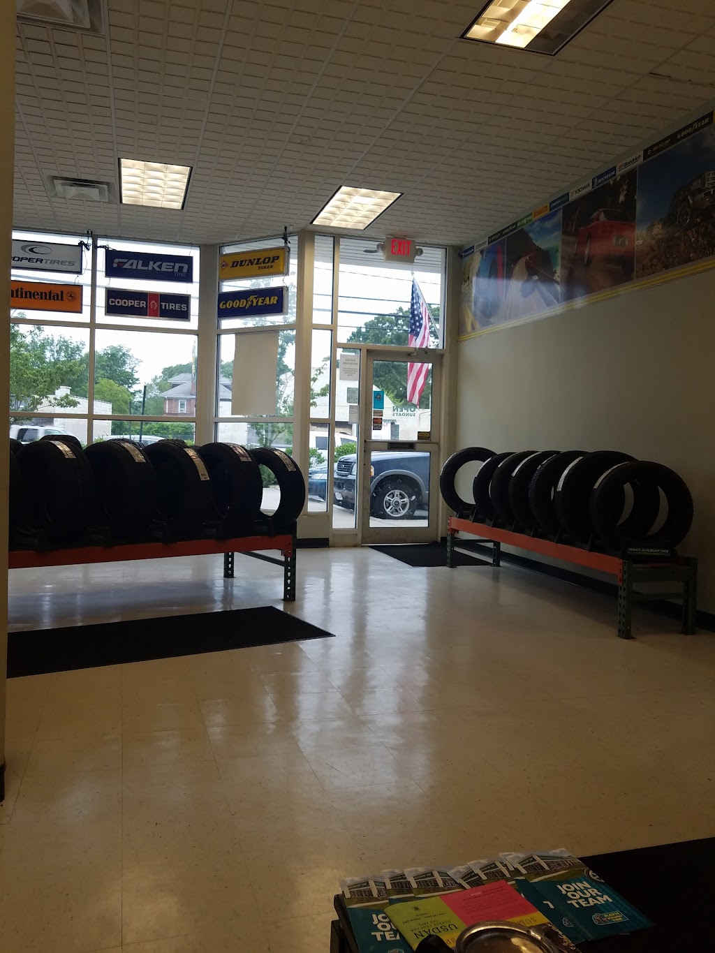 Mavis Discount Tire | 300 W Main St, Bay Shore, NY 11706 | Phone: (631) 892-2164