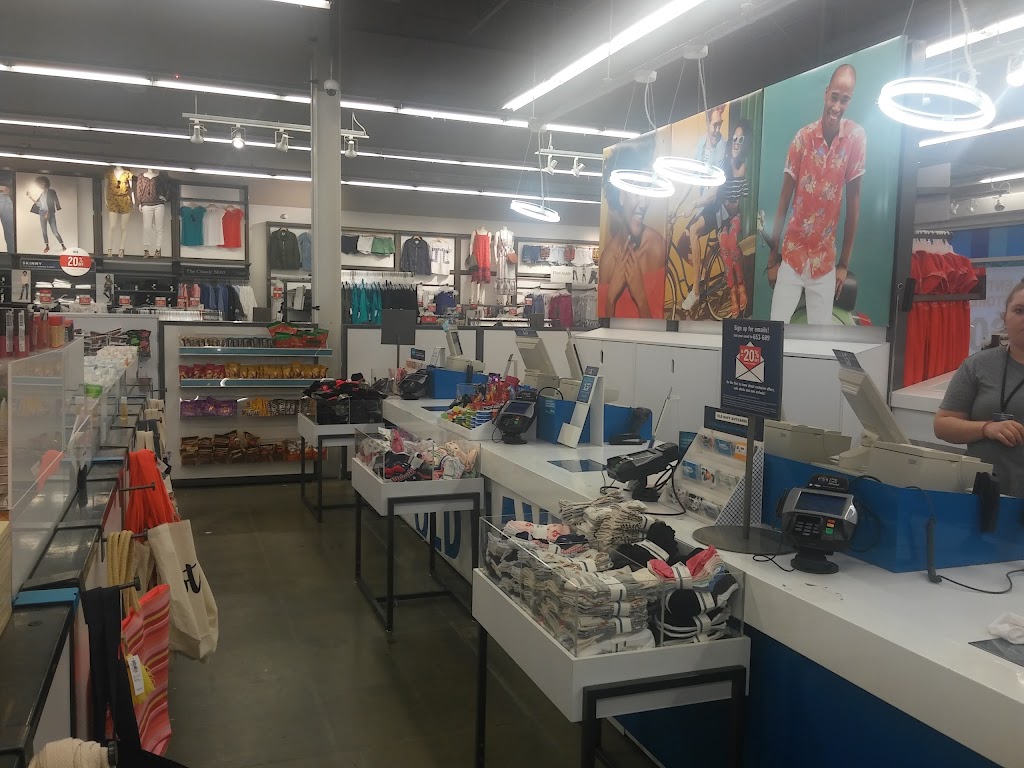 Old Navy | 3060 Center Valley Pkwy Space #309, Center Valley, PA 18034 | Phone: (610) 628-1401
