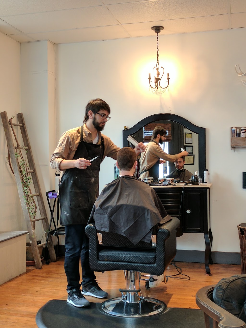 The Warren Salon | 253 E Broad St, Bethlehem, PA 18018 | Phone: (610) 868-4247