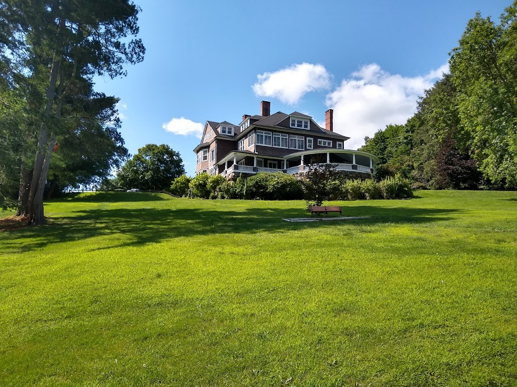 Tarrywile Mansion | 70 Southern Blvd, Danbury, CT 06810 | Phone: (203) 744-3130