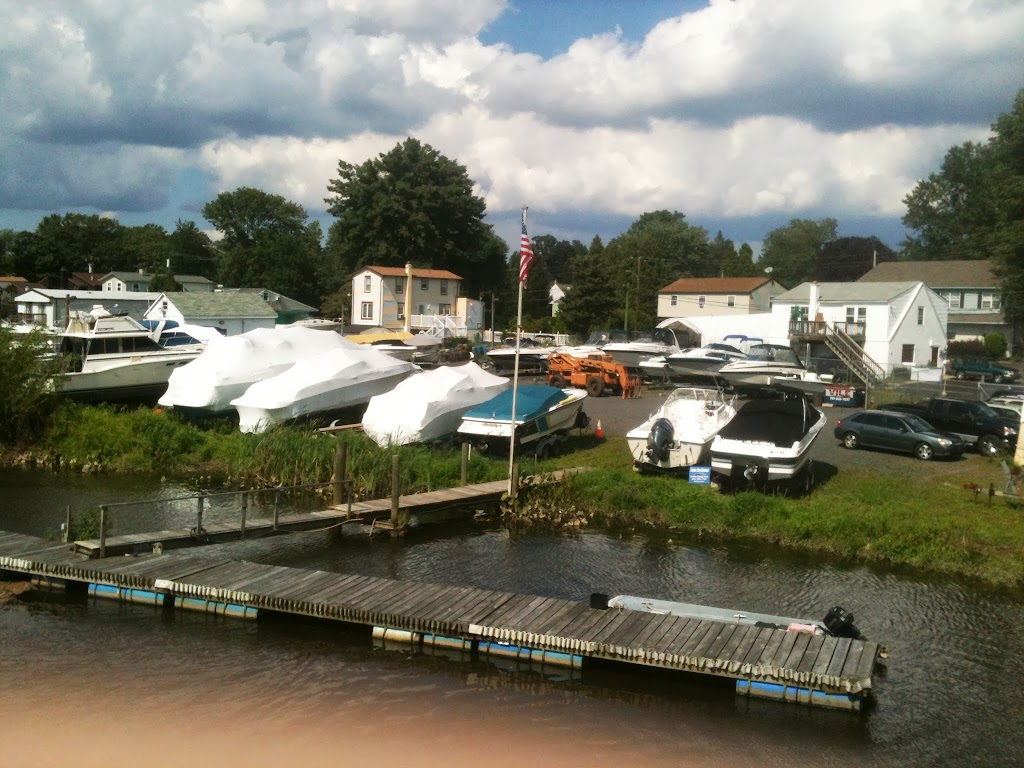 Creek Side Marina | 724 Browns Ln, Croydon, PA 19021 | Phone: (215) 788-7187