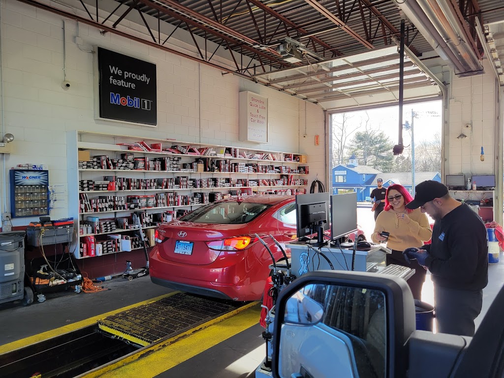 Shoreline Quick Lube and Car Wash | 2 Center Rd, Old Saybrook, CT 06475 | Phone: (860) 388-5666