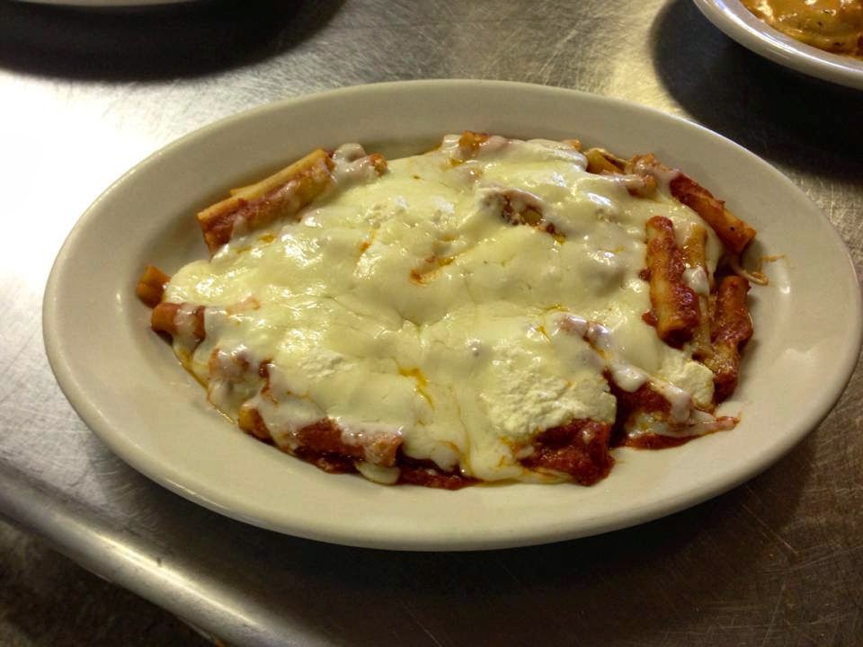 Dominicks Pizza Restaurant | 5780 Easton Rd, Doylestown, PA 18902 | Phone: (215) 766-0210