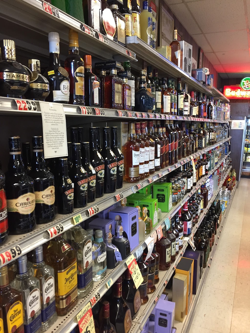 Newington Liquor Shoppe | 143 Lowrey Pl, Newington, CT 06111 | Phone: (860) 667-0000