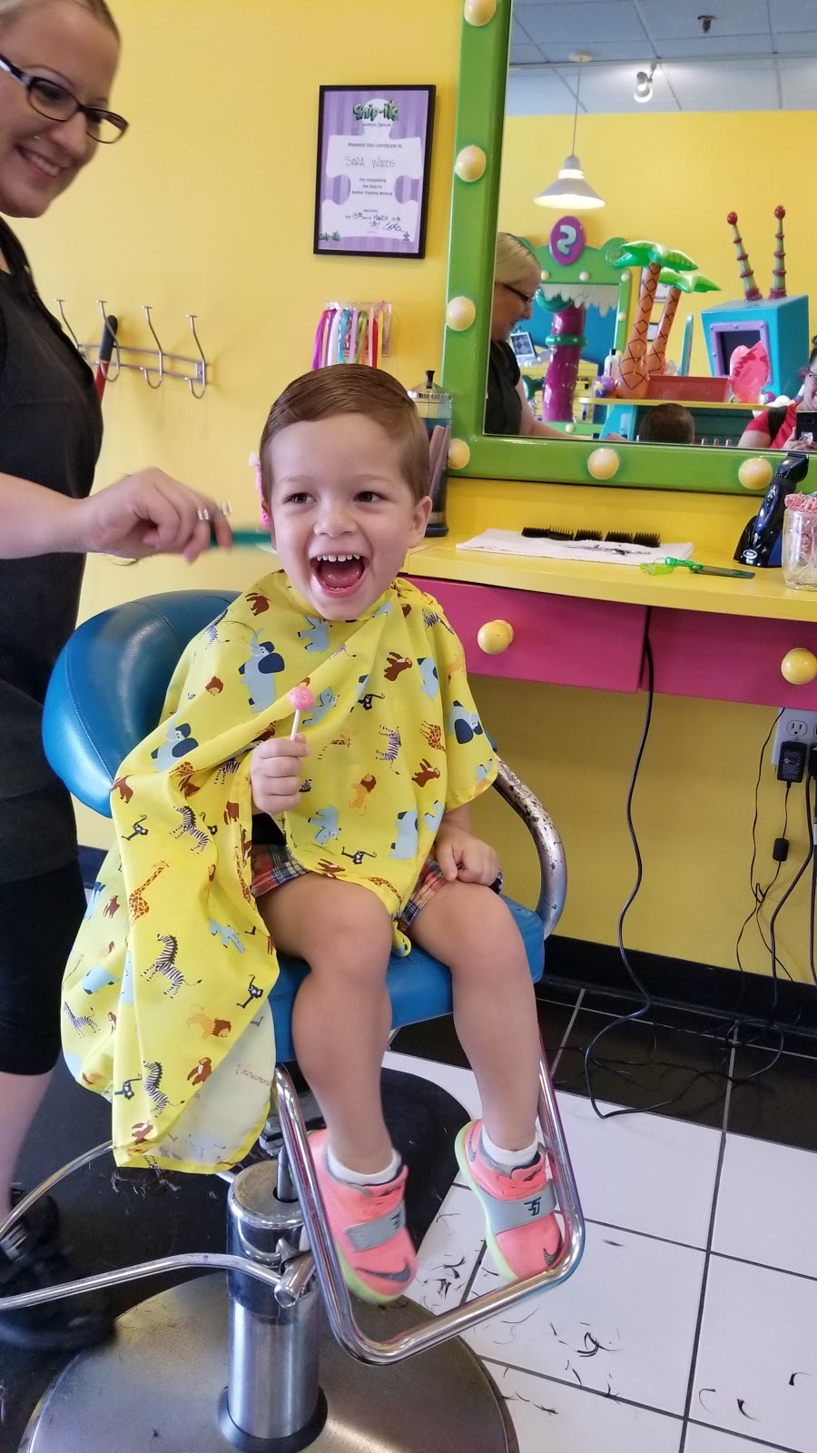 Snip-its Haircuts for Kids | 405 Queen St, Southington, CT 06489 | Phone: (860) 621-6762