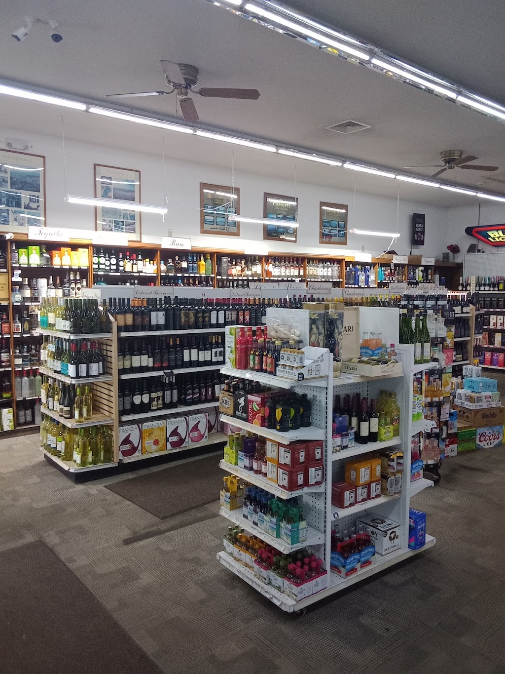Six & Forty Four Package Store | 299 Boston Turnpike, Bolton, CT 06043 | Phone: (860) 649-3324