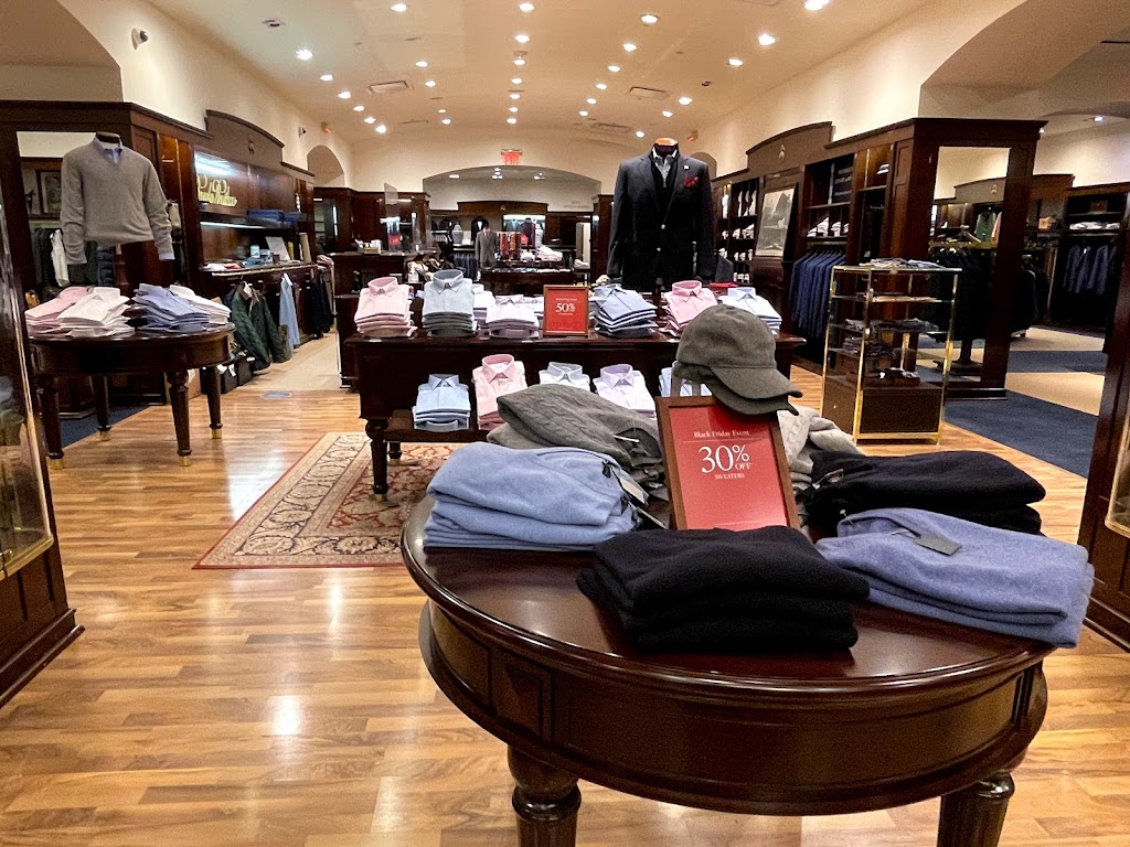 Brooks Brothers | 445 W Farms Mall Space B109, Farmington, CT 06032 | Phone: (860) 521-6624