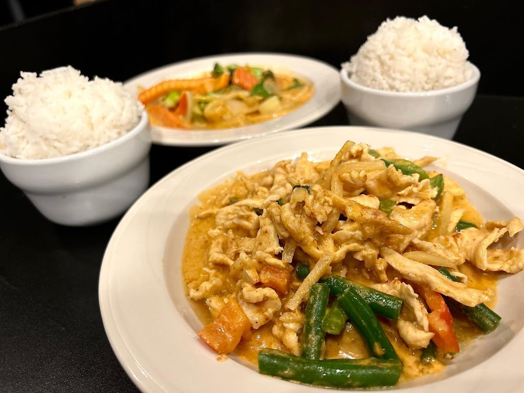 Bangkok Bistro Thai Eatery | 100 US-9, Manalapan Township, NJ 07726 | Phone: (732) 414-6622