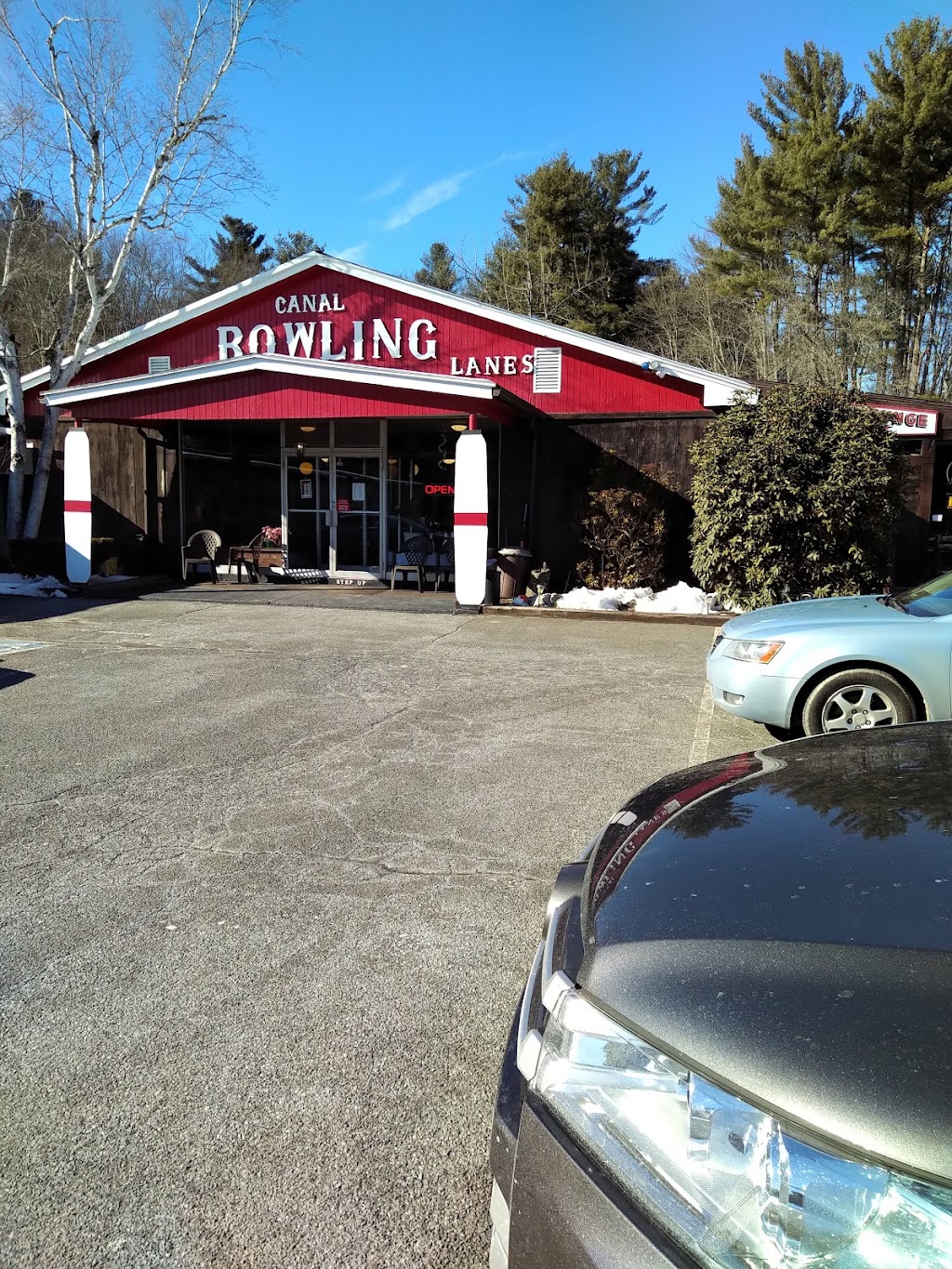 Canal Bowling Lanes | 74 College Hwy, Southampton, MA 01073 | Phone: (413) 527-3492