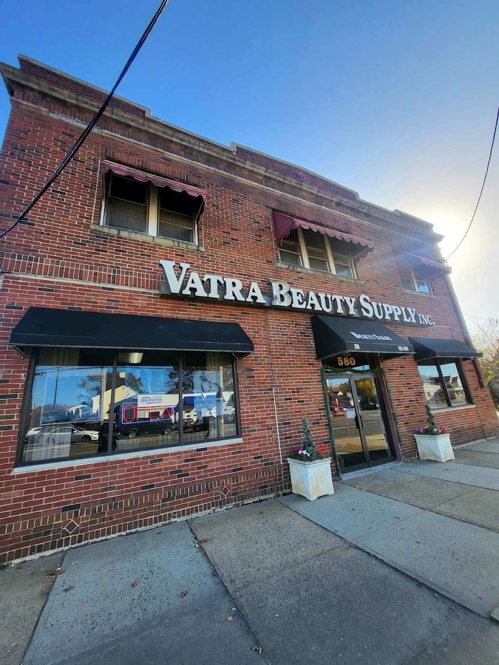 Vatra Beauty Supply & Unisex Salon | 580 Amboy Ave, Woodbridge Township, NJ 07095 | Phone: (732) 636-1919