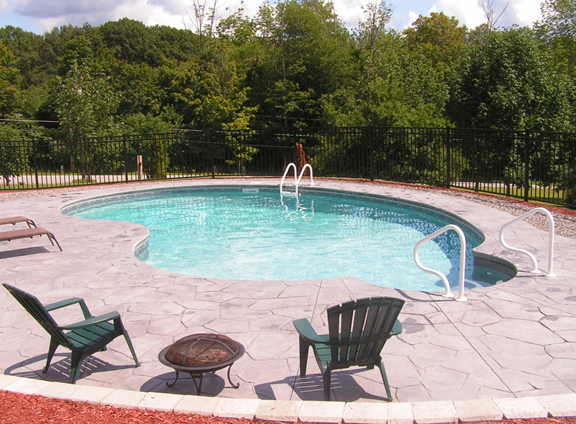 Dolphin Pools & Spas LLC | 400 Watertown Rd #4, Thomaston, CT 06787 | Phone: (860) 283-5444