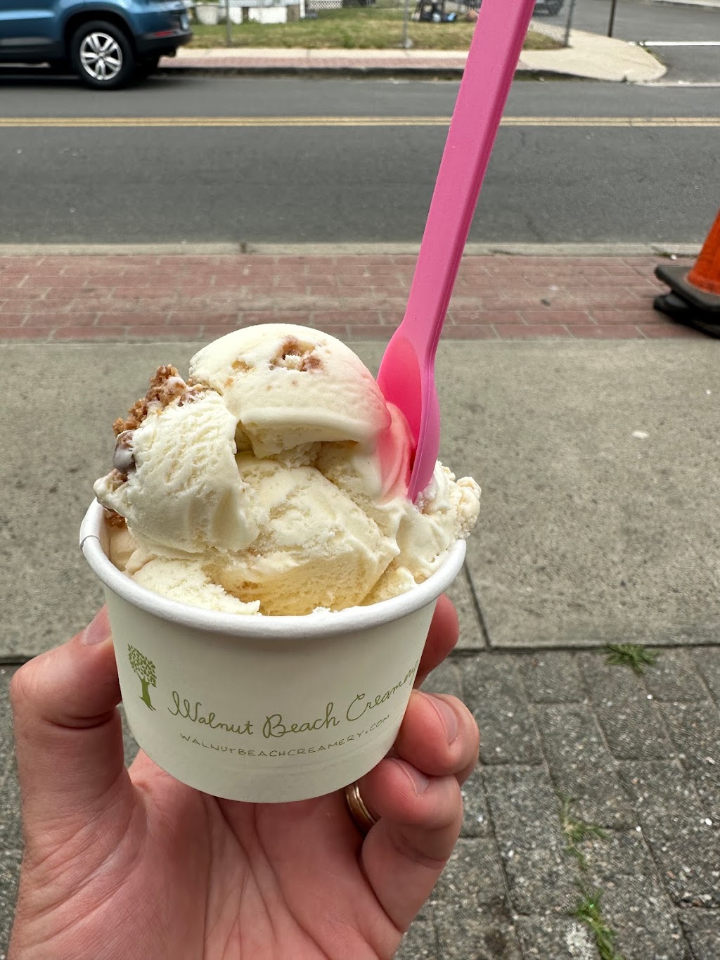 Walnut Beach Creamery | 17 Broadway, Milford, CT 06460 | Phone: (203) 878-7738