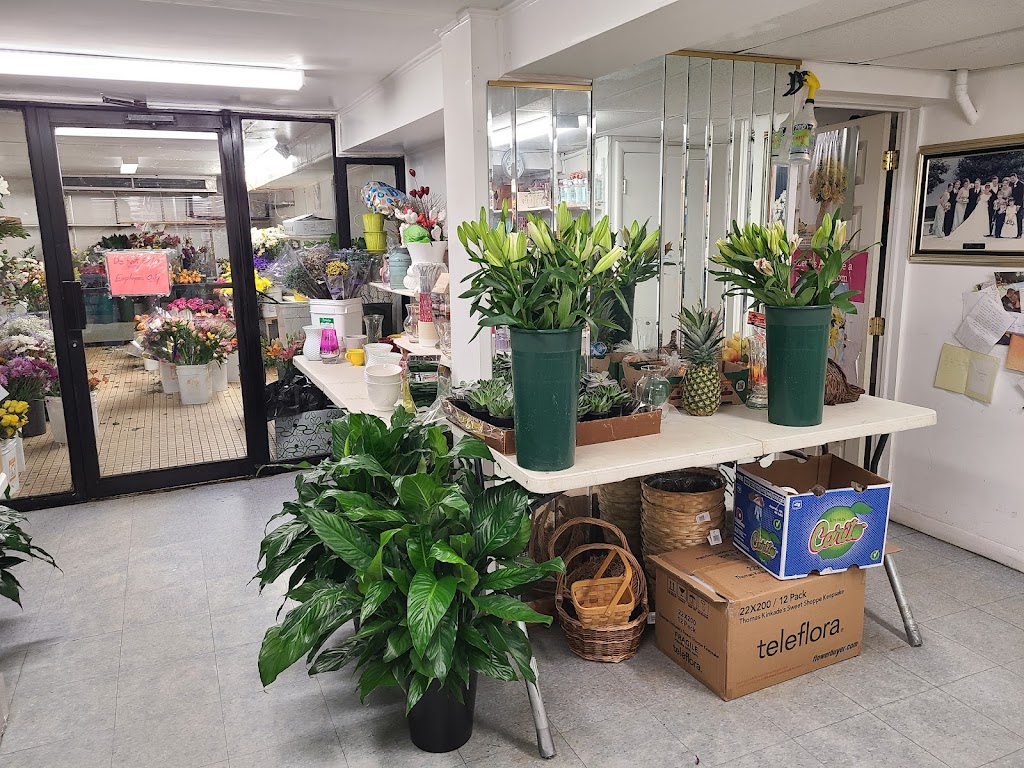 Sams Flowers | 200 Burnt Mill Rd, Cherry Hill, NJ 08003 | Phone: (856) 354-7673