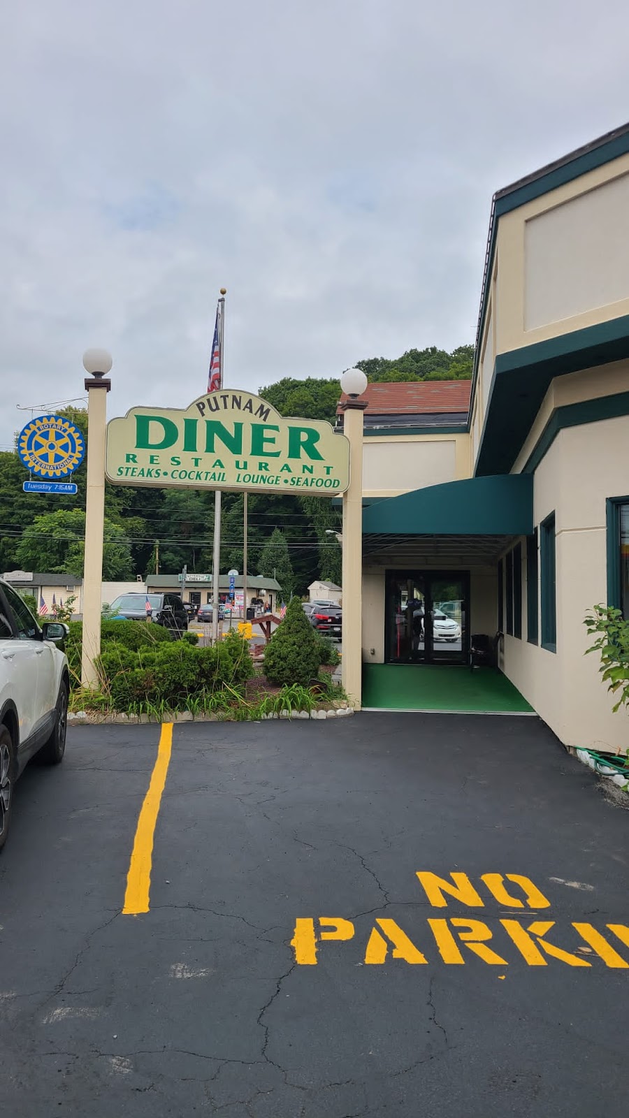 Putnam Diner & Restaurant | 2600 NY-22, Patterson, NY 12563 | Phone: (845) 878-8000