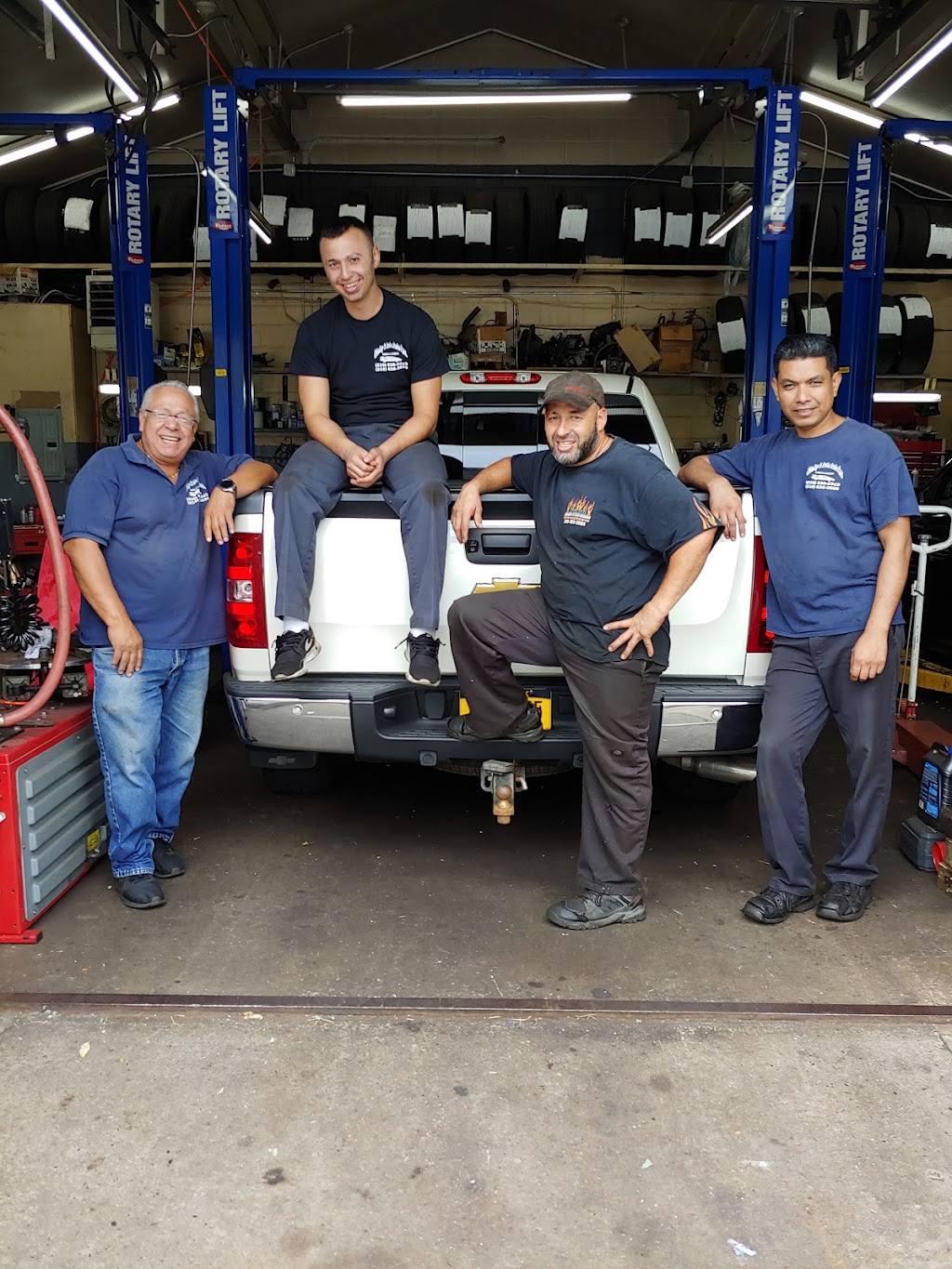 Ricky & Luis Auto Repair | 570 Hicksville Rd, Seaford, NY 11783 | Phone: (516) 826-2343