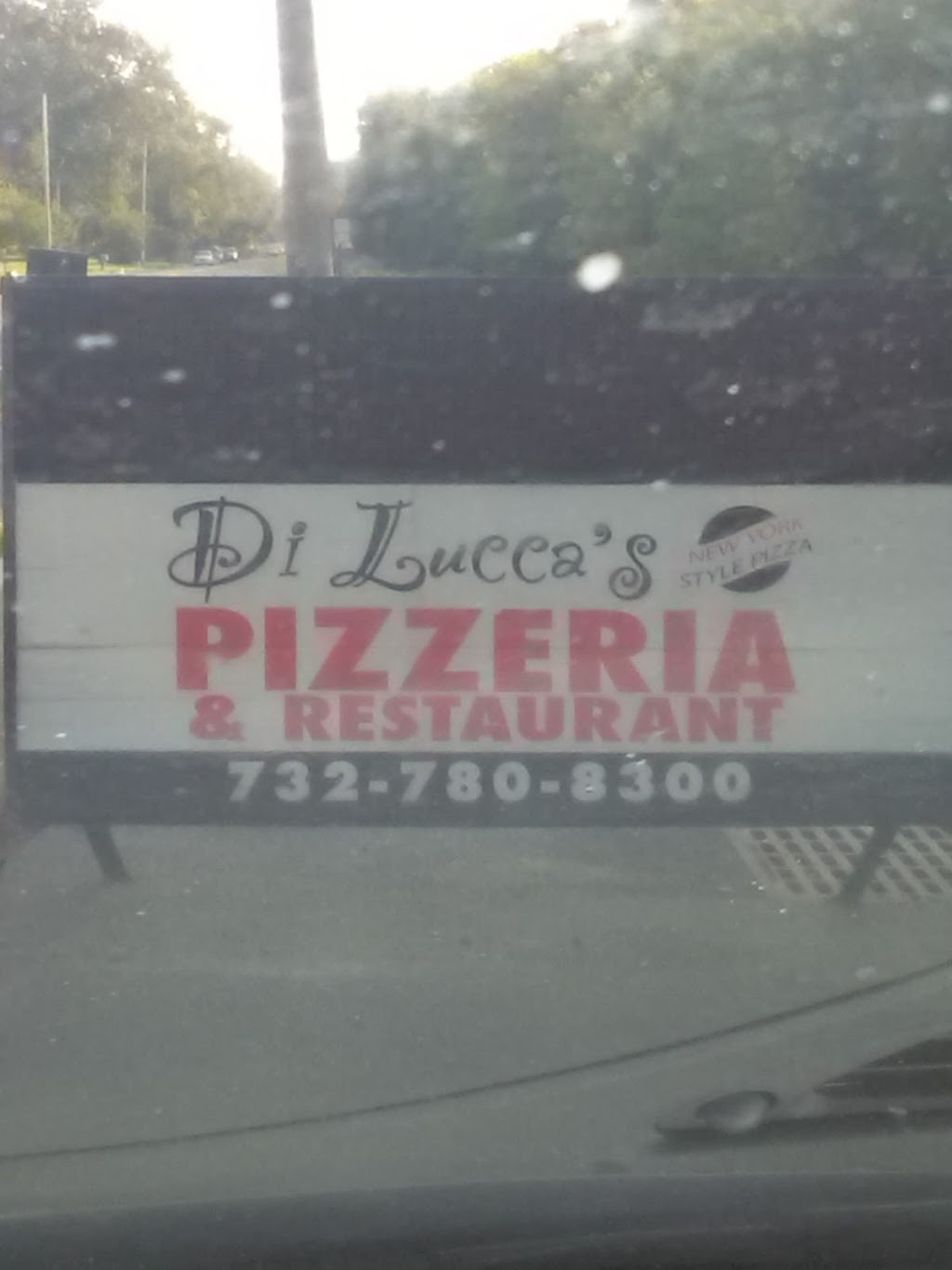 Di Luccas Pizzeria and Restaurant | 274 Monmouth Rd, Millstone, NJ 08510 | Phone: (732) 780-8300