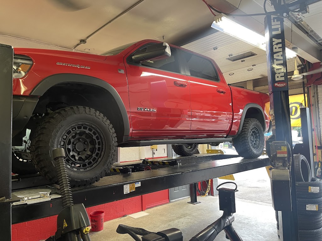 Extreme Tires And Auto Repair | 297 E Montauk Hwy, Lindenhurst, NY 11757 | Phone: (631) 450-4491