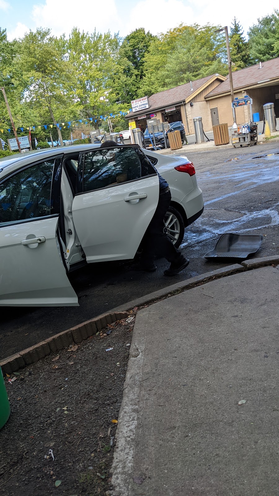 Mt Ivy Car Wash | 11 Thiells Mt Ivy Rd, Pomona, NY 10970 | Phone: (845) 362-1010