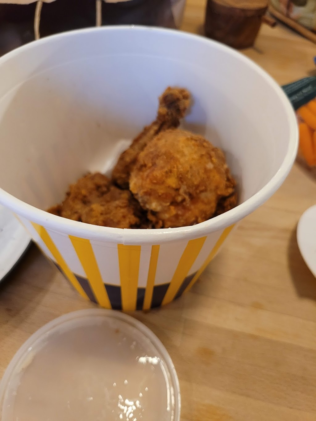 Buckets Fried Chicken | 185 Humphrey St #3, Englewood, NJ 07631 | Phone: (201) 408-4601