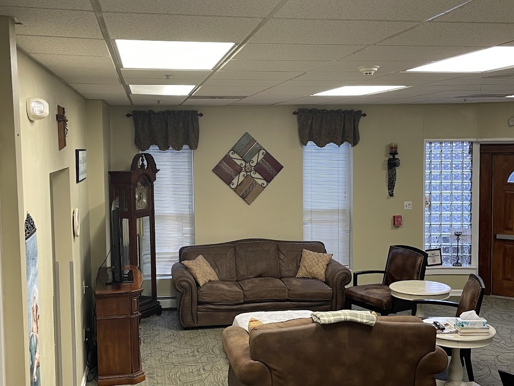 Above & Beyond Senior Living (West End) | 514 N 22nd St, Allentown, PA 18104 | Phone: (610) 432-2122