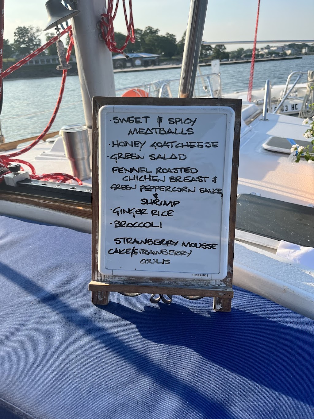 Dine and Sail | 22 Pelham Road Dock A, New Rochelle, NY 10801 | Phone: (914) 623-2816