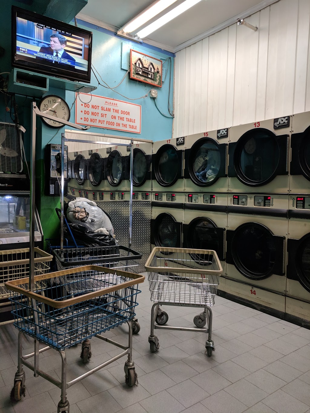 Rio Bravo Laundromat | 1612 Avenue H, Brooklyn, NY 11230 | Phone: (718) 434-6288