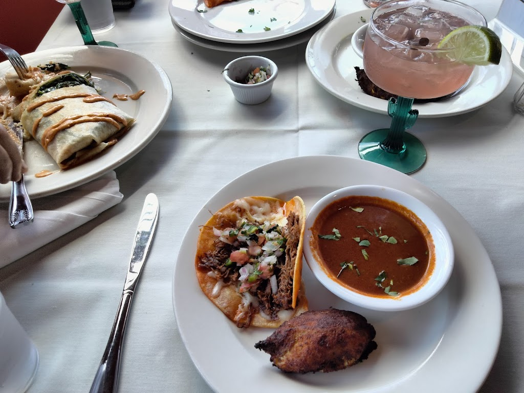 Viva La Vida Spanish And Mexican Restaurant | 1611 County Rd 85, Oakdale, NY 11769 | Phone: (631) 589-2300