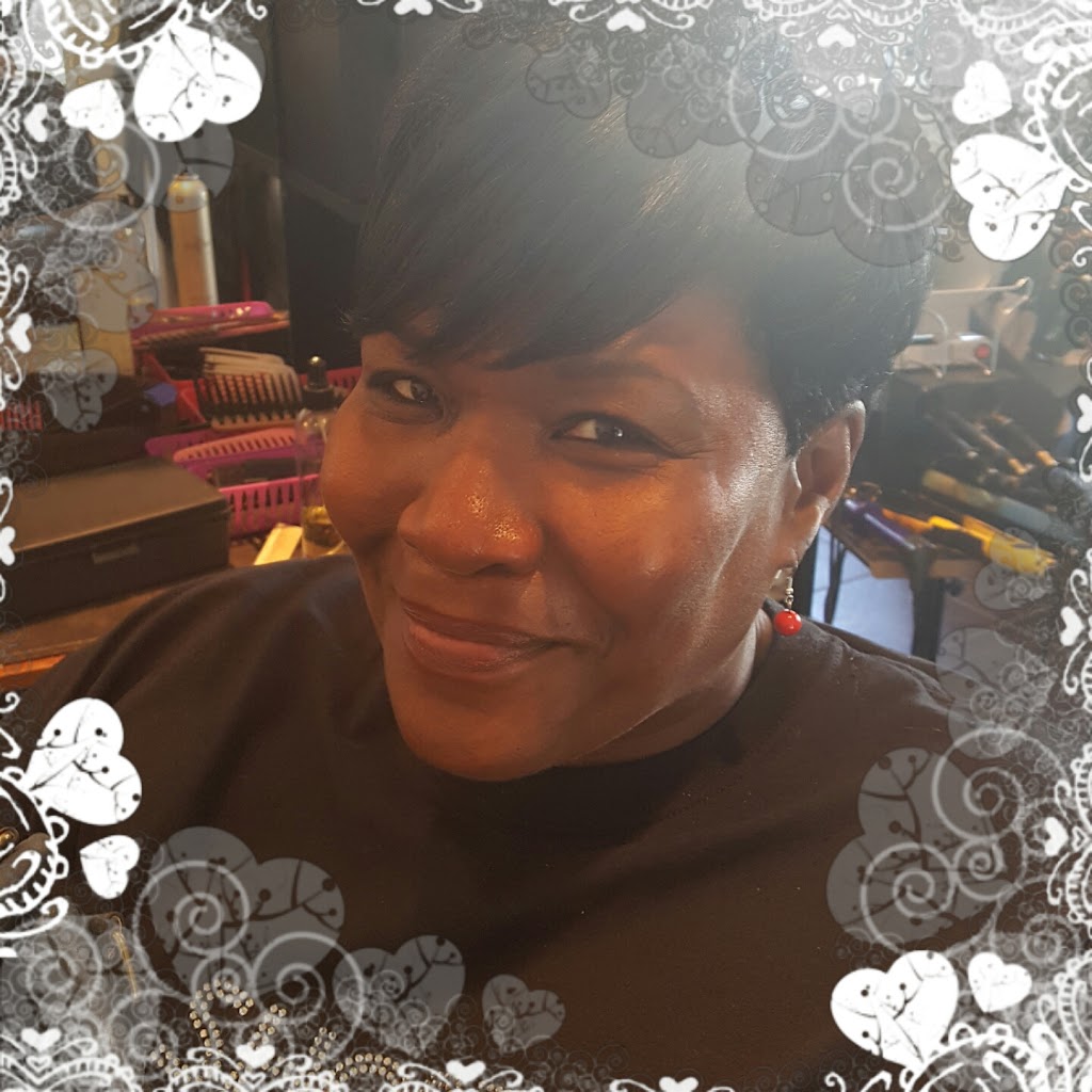 Ladonnas Hair Clinique | 2675 S Main Rd, Vineland, NJ 08360 | Phone: (856) 692-0515