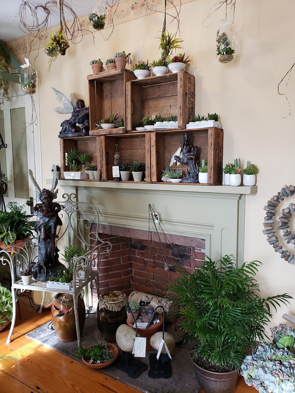 Colonial Flower Shoppe | 611 Main St #2101, Somers, CT 06071 | Phone: (860) 763-0082