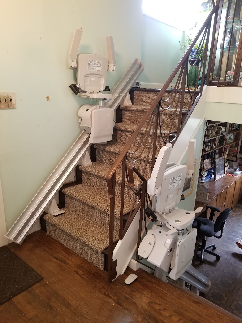 E J Stairlifts & Medical Supply | 2100 Byberry Rd SUITE 202, Philadelphia, PA 19116 | Phone: (215) 942-9263