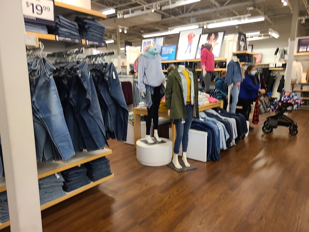 Gap | 300 US-206, Chester, NJ 07930 | Phone: (908) 879-1886