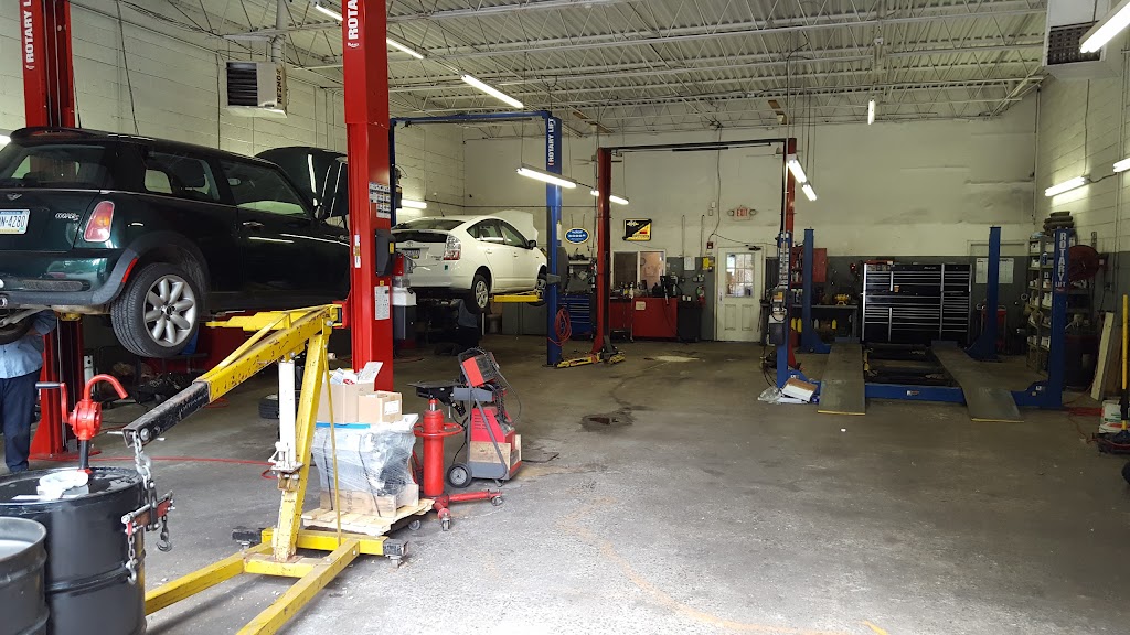 Edgemont Automotive | 5040 West Chester Pike, Newtown Square, PA 19073 | Phone: (610) 353-9868