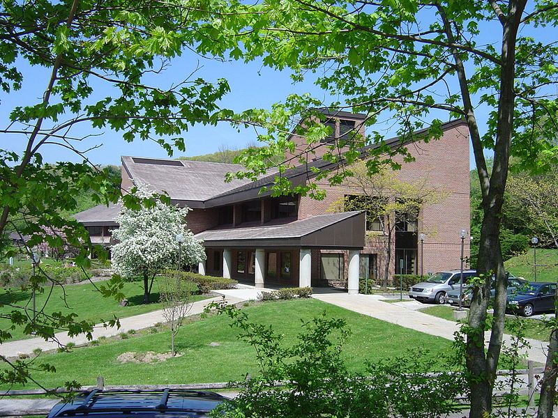 Edward & Doris Mortola Library | 861 Bedford Rd, Pleasantville, NY 10570 | Phone: (914) 773-3380