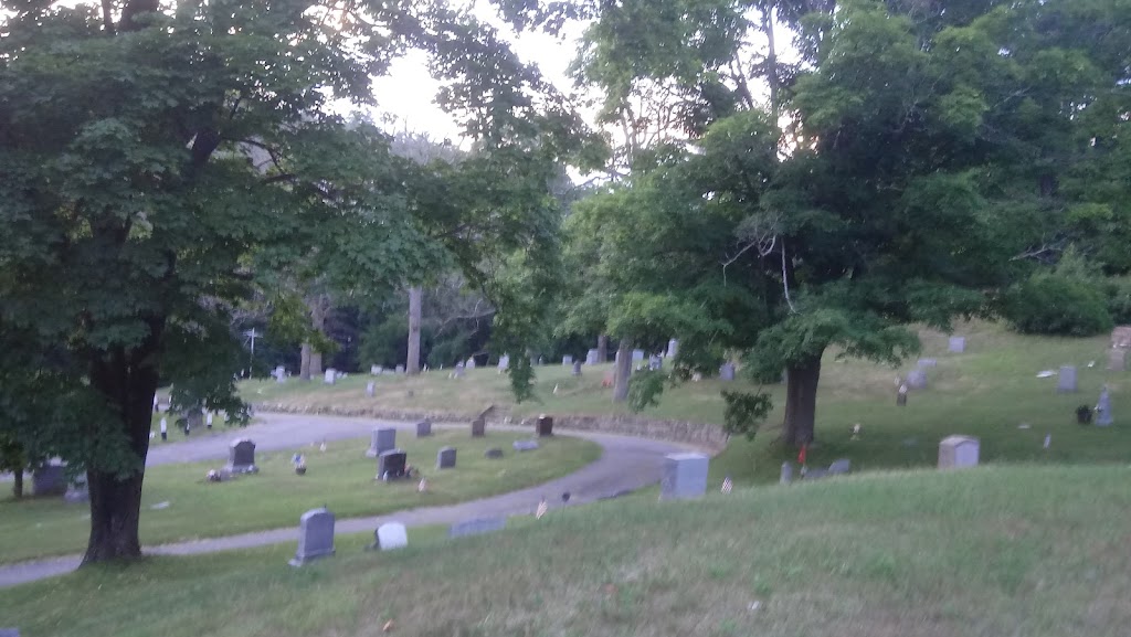 Oak Knoll Cemetery | 1 Rathbone St, Palmer, MA 01069 | Phone: (413) 283-2664