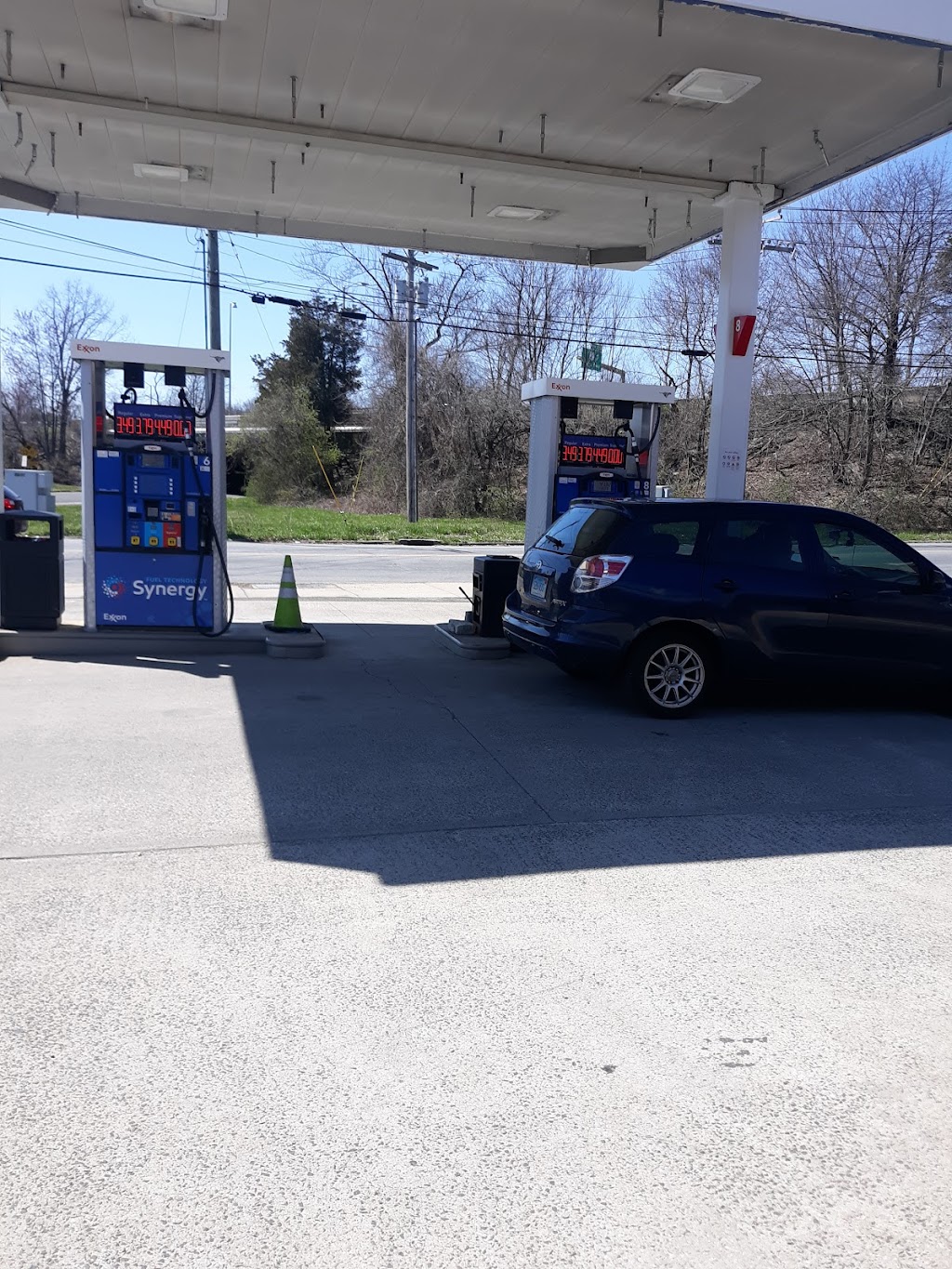 Exxon | 500 Grasmere Ave, Fairfield, CT 06824 | Phone: (203) 259-3080