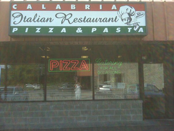 Calabria Pizza | 36 W Ramapo Rd, Garnerville, NY 10923 | Phone: (845) 553-9888