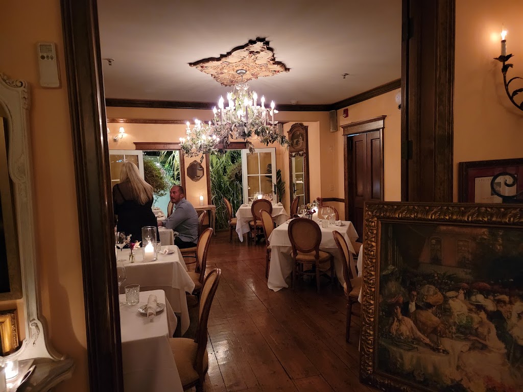 The Gables Historic Inn & Restaurant | 212 Centre St, Beach Haven, NJ 08008 | Phone: (609) 492-3553