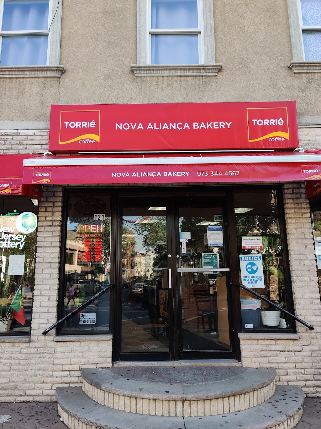 Nova Alianca Bakery | 121 Ferry St # A, Newark, NJ 07105 | Phone: (973) 344-4567