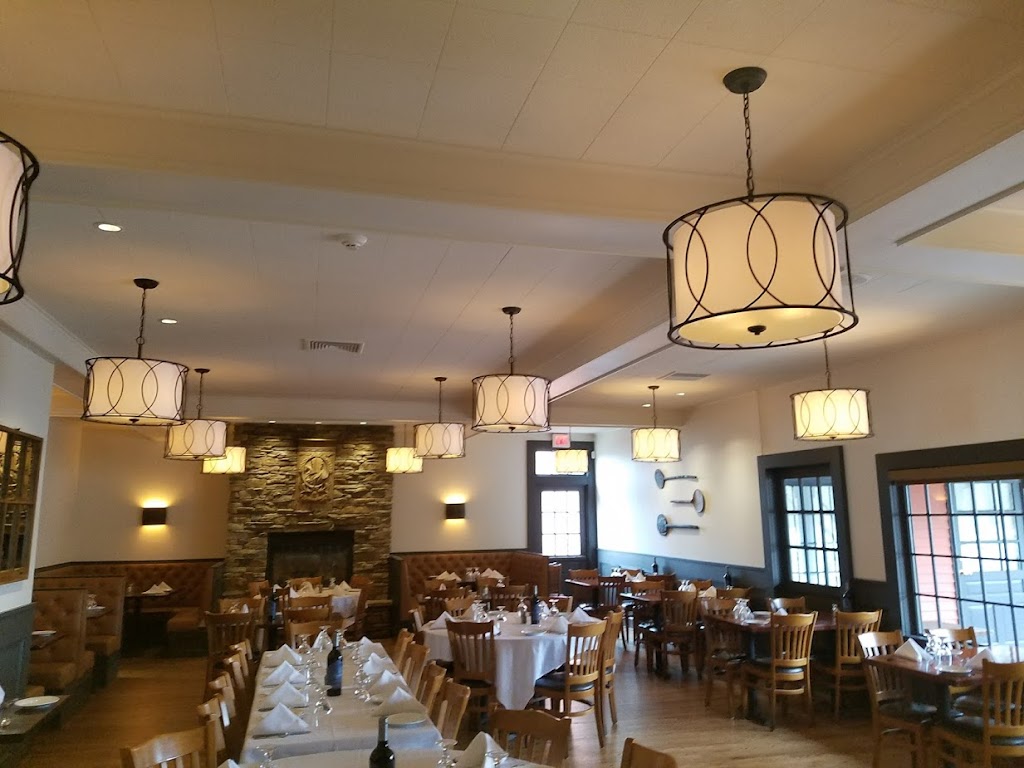 Carlitos Restaurant (Carlitos of Woodbury) | 20 Sherman Hill Rd, Woodbury, CT 06798 | Phone: (203) 263-8020