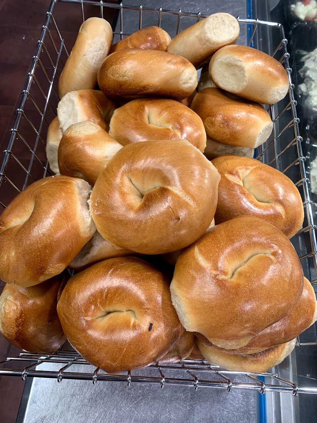 Everything Bagels and Cafe | 483 Hwy 79, Morganville, NJ 07751 | Phone: (732) 696-2705