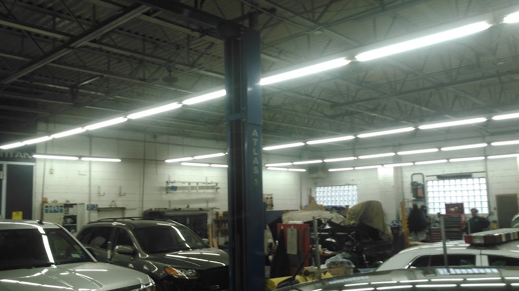 Bobbys Auto Refinishing Inc | 915 W Jericho Turnpike, Smithtown, NY 11787 | Phone: (631) 543-7777