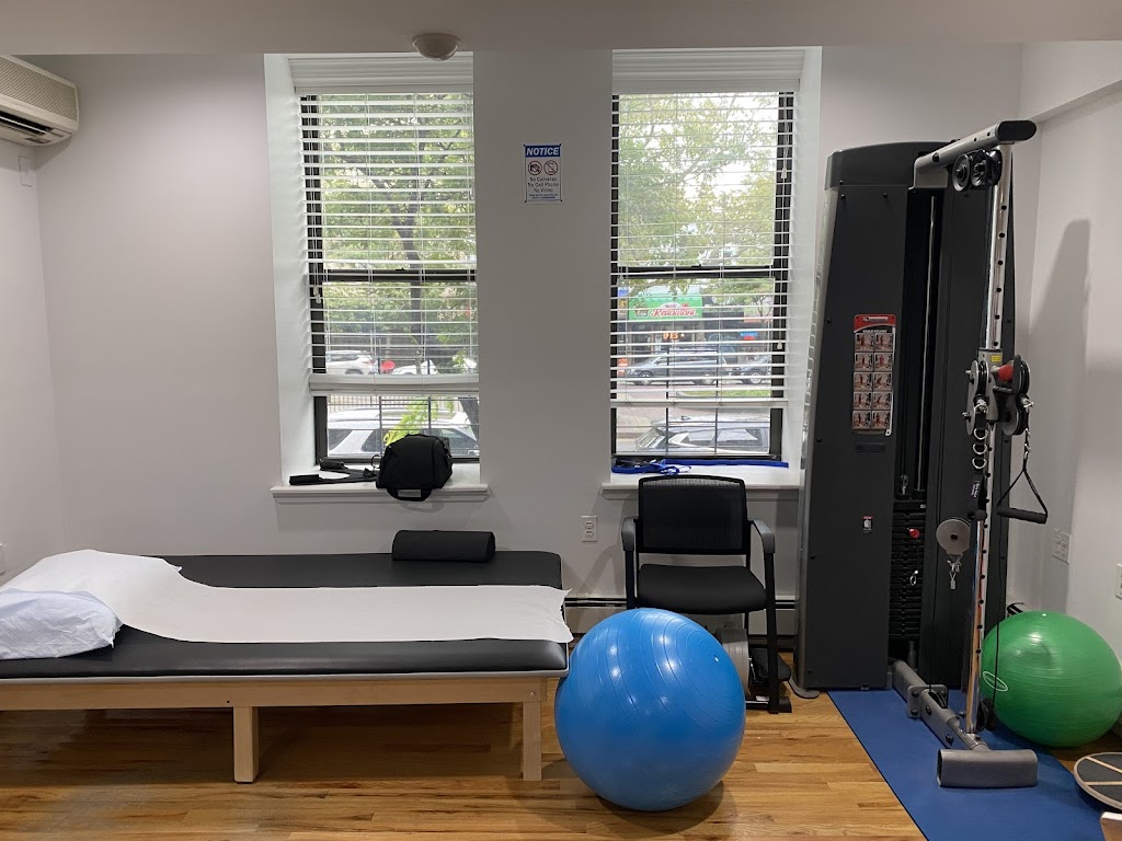 Staywell Physical Therapy | Side entrance, 1669 University Ave, The Bronx, NY 10453 | Phone: (718) 731-7878