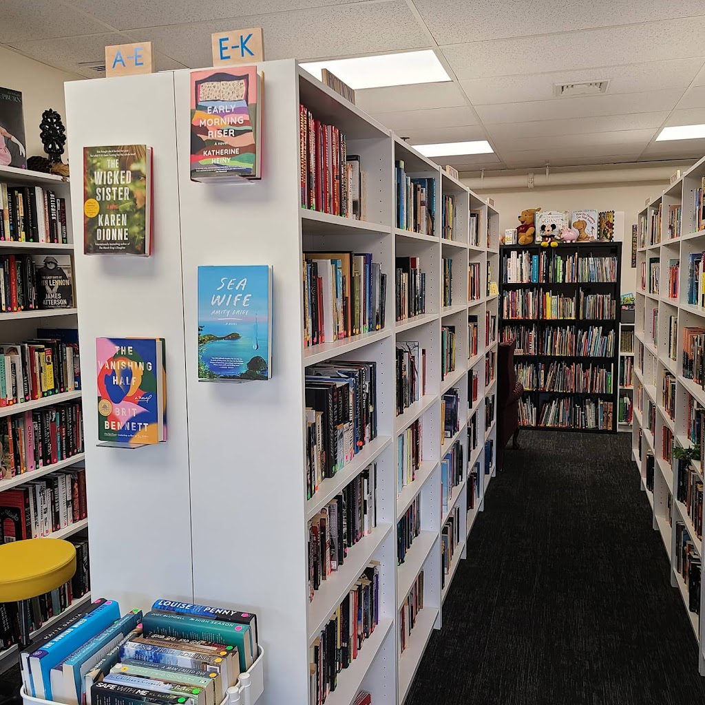 Syds Book Shack & Boutique | 26 Boston Post Rd, Madison, CT 06443 | Phone: (203) 689-5632