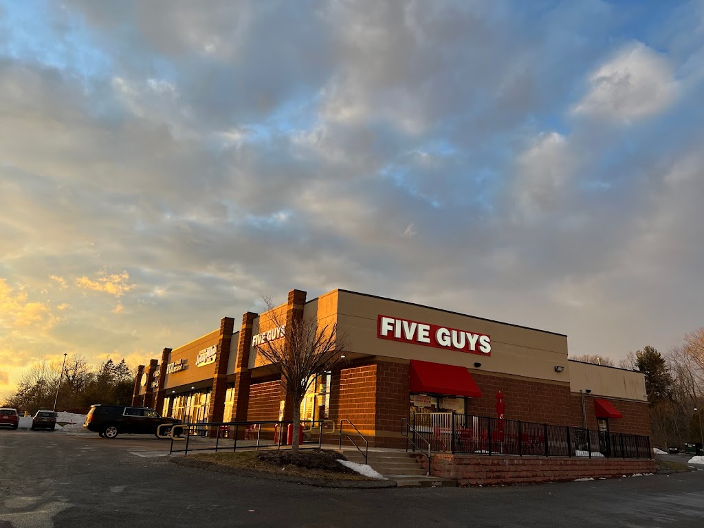 Five Guys | 1891 E Main St, Torrington, CT 06790 | Phone: (860) 618-3507