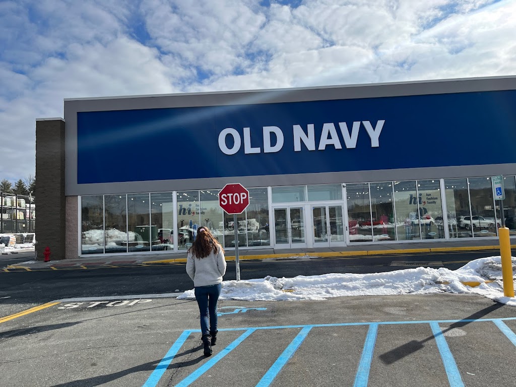 Old Navy | 4058 NY-42 Space 1, Monticello, NY 12701 | Phone: (845) 299-6860